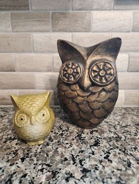 Set Of 2 Novelty Ceramic Owls